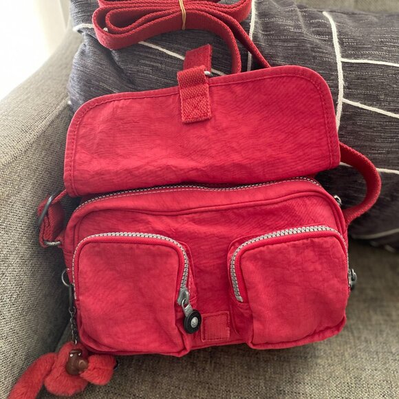 Like new Kipling smart crossbody bag color rich red - Picture 4 of 8